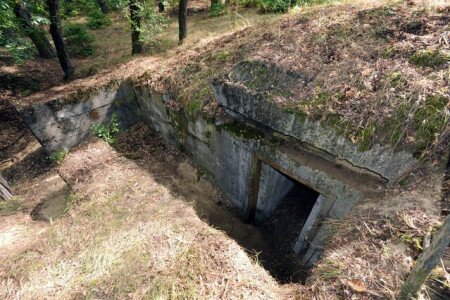 A betonba zárt hidegháború - Bunkertúra a Kelebiai erdőben