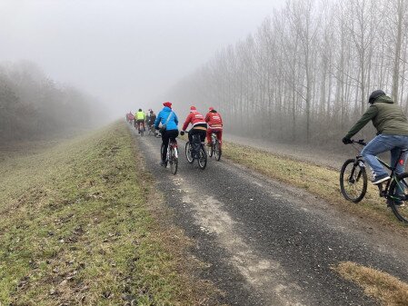 Ezek megőrültek - A Mikulás 2 keréken érkezik