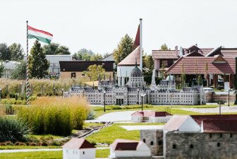 Ezer Év Parkja Mórahalom - Kicsiben a legnagyobb