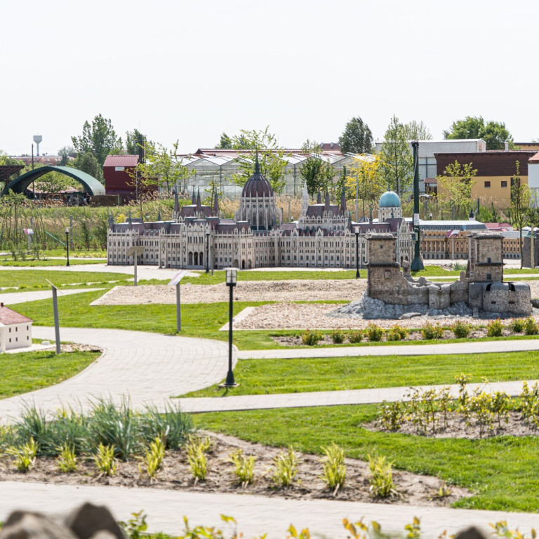 EZER ÉV PARKJA (PARK OF A THOUSAND YEARS) "THE BEST IN SMALL THINGS"