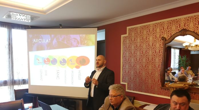 Zastava Fesztivál, hitéleti körséta és Balkán Bál is lesz a Koloba