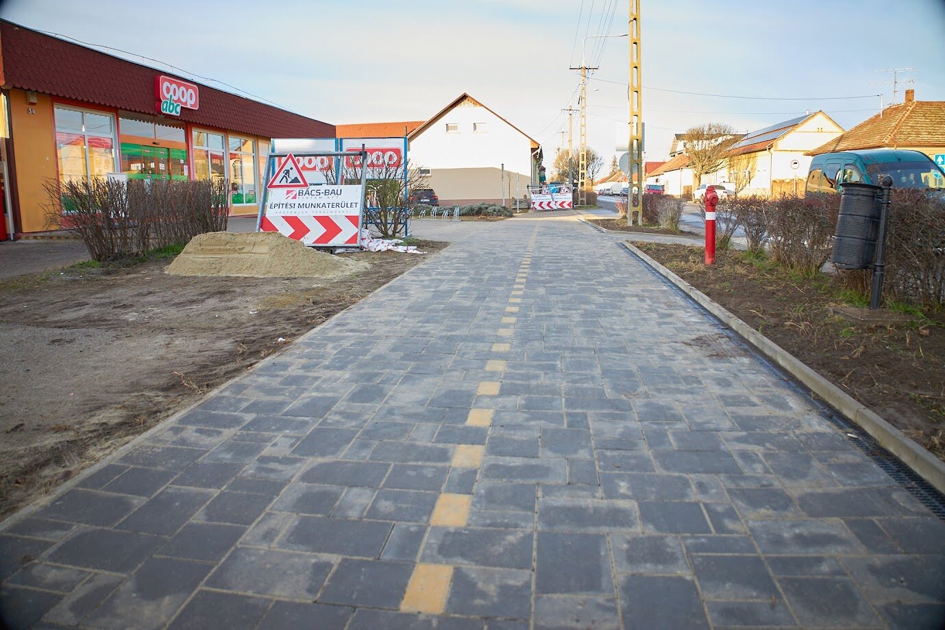 Tovább épül a kerékpárút Mórahalmon